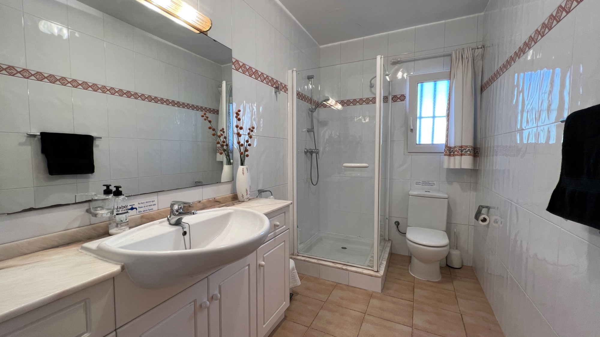  Chalet en venta directa con Plusvillas – C4103* – Villa con 6 dormitorios y 4 baños en Benissa Costa, (Costa Blanca), zona San Jaime 