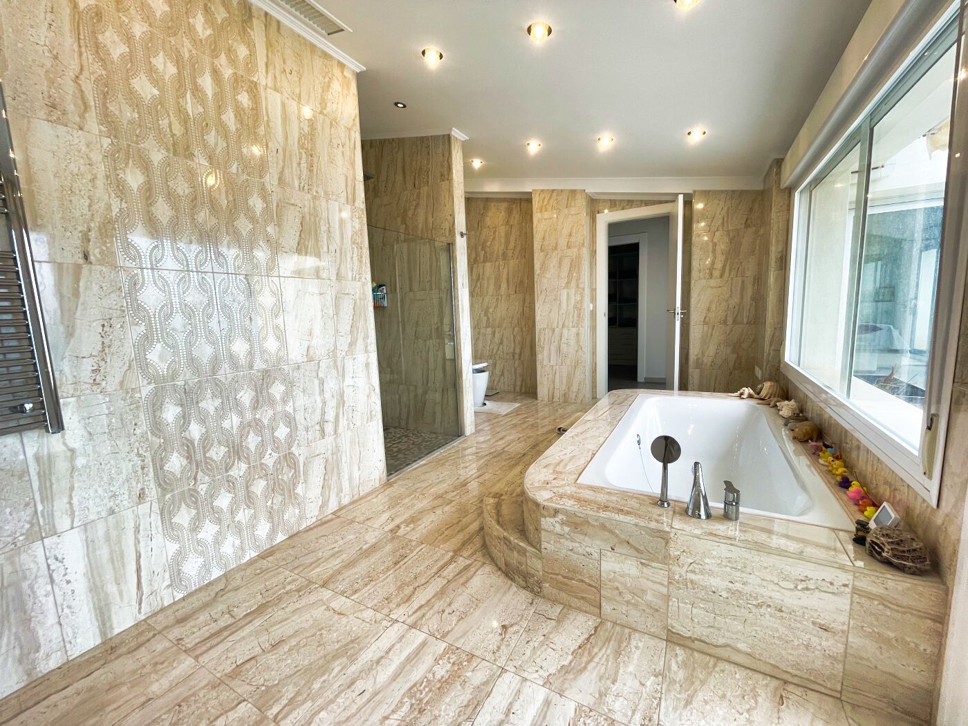  Chalet en venta directa con Plusvillas – C13035* – Villa con 4 dormitorios y 4 baños en Altea, (Costa Blanca), zona Mascarat 