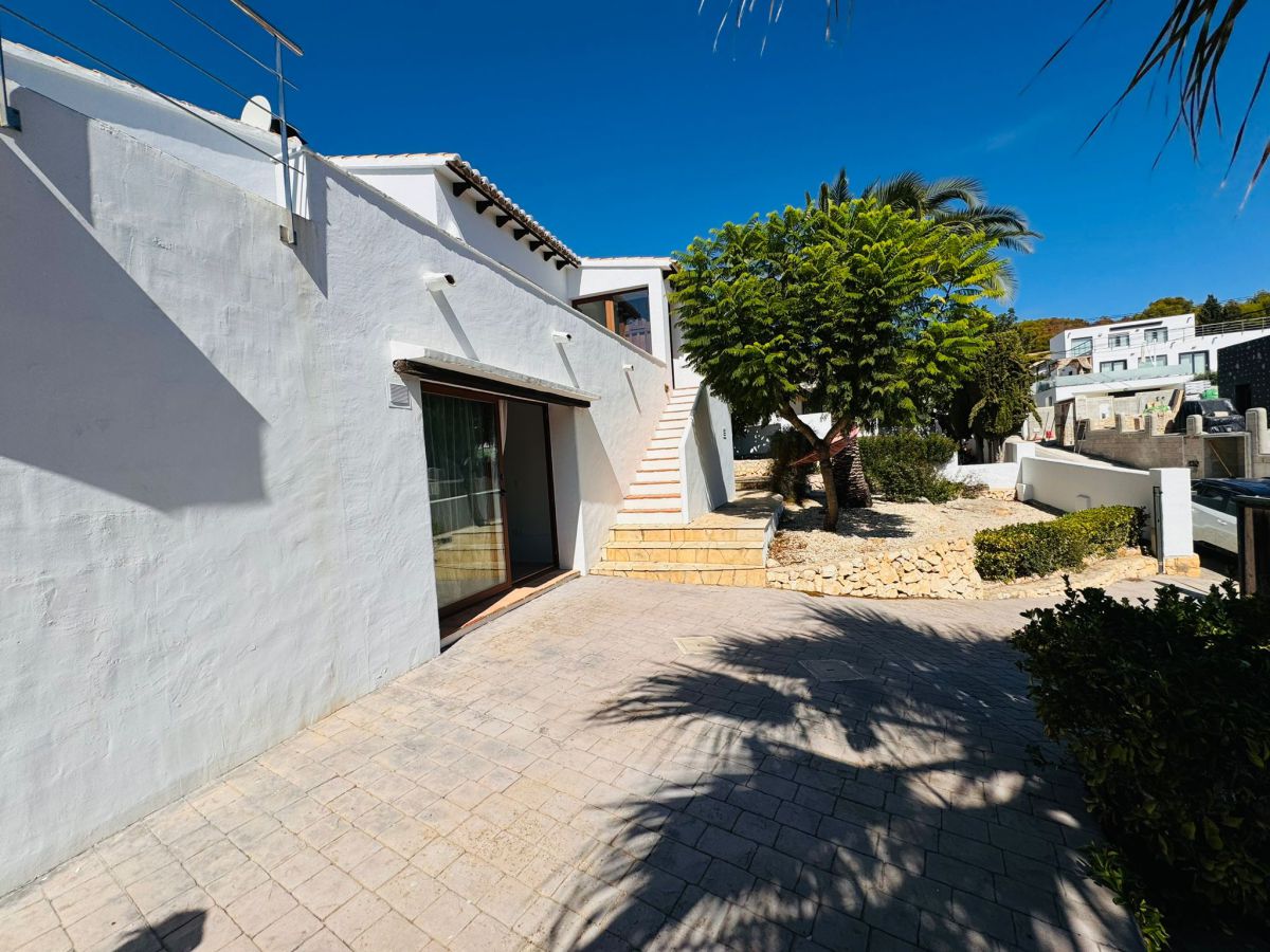  Chalet en venta directa con Plusvillas – C38019* – Villa con 3 dormitorios y 2 baños en Benissa, (Costa Blanca), zona La Fustera 