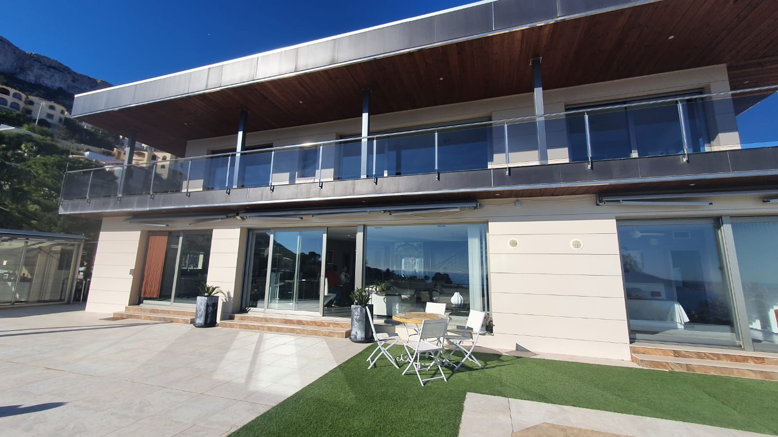  Chalet en venta directa con Plusvillas – C23077* – Villa con 5 dormitorios y 8 baños en Calpe, (Costa Blanca), zona Maryvilla 