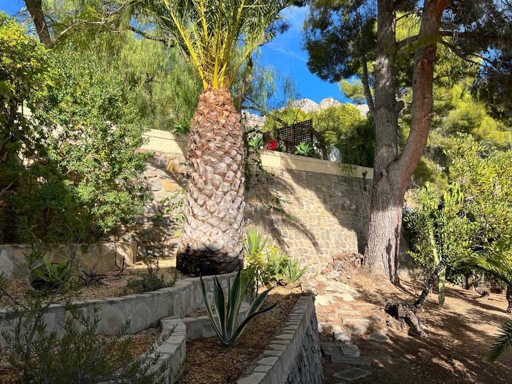  Chalet en venta directa con Plusvillas – C16301* – Villa con 5 dormitorios y 5 baños en Altea la Vella, (Costa Blanca), zona  