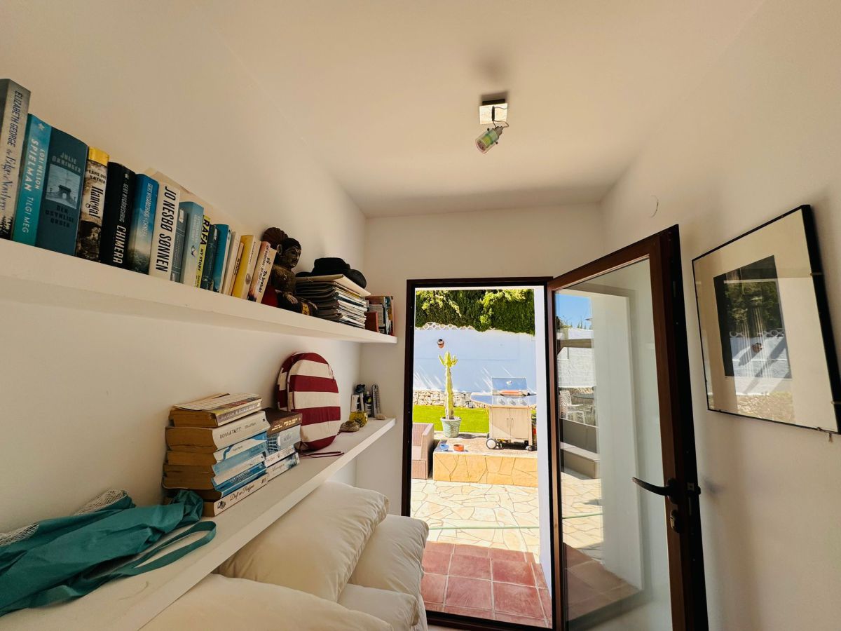  Chalet en venta directa con Plusvillas – C38019* – Villa con 3 dormitorios y 2 baños en Benissa, (Costa Blanca), zona La Fustera 