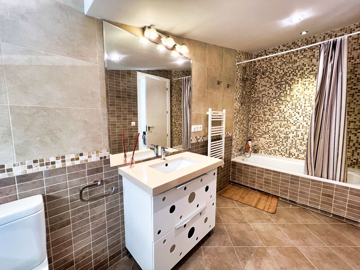  Chalet en venta directa con Plusvillas – C13035* – Villa con 4 dormitorios y 4 baños en Altea, (Costa Blanca), zona Mascarat 