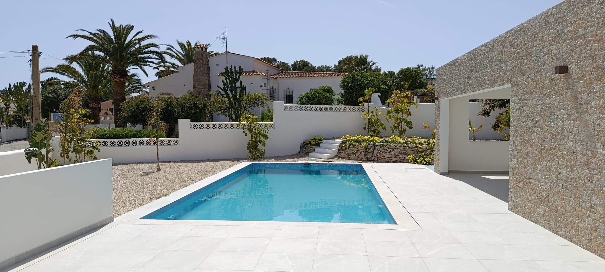 Chalet en venta directa con Plusvillas – C36303* – Villa con 4 dormitorios y 2 baños en Moraira, (Costa Blanca), zona  