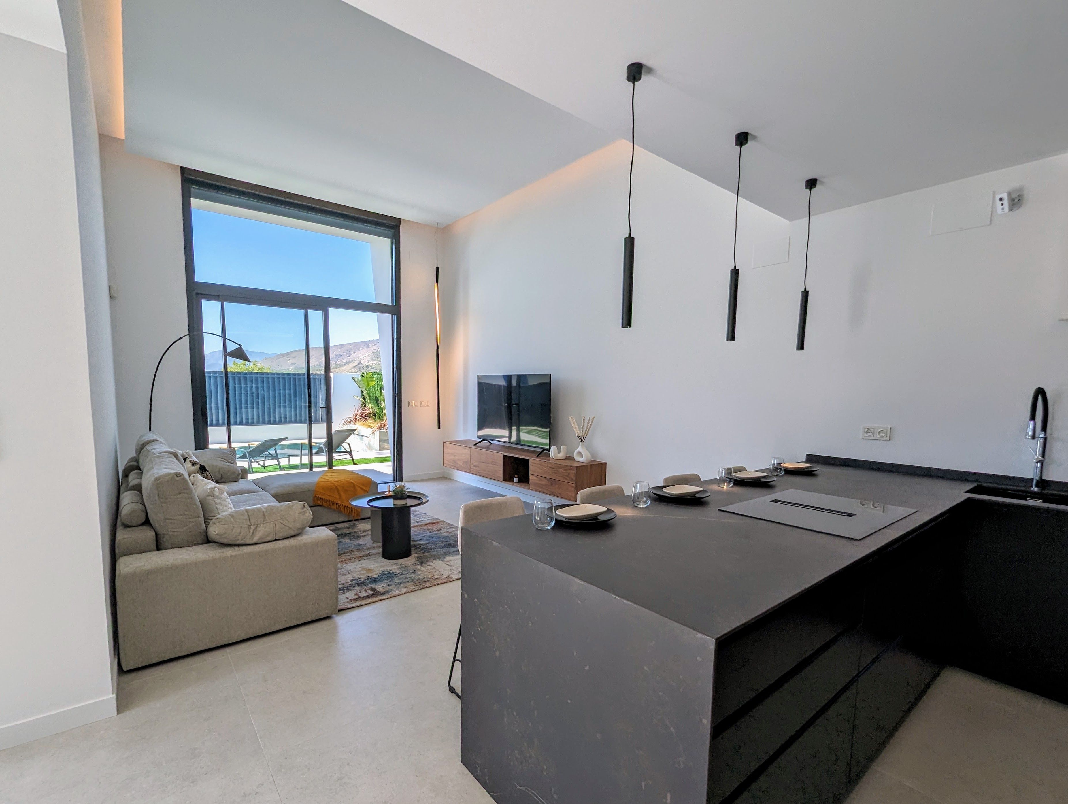  Chalet en venta directa con Plusvillas – C24015* – Villa con 3 dormitorios y 3 baños en Finestrat, (Costa Blanca), zona Finestrat 