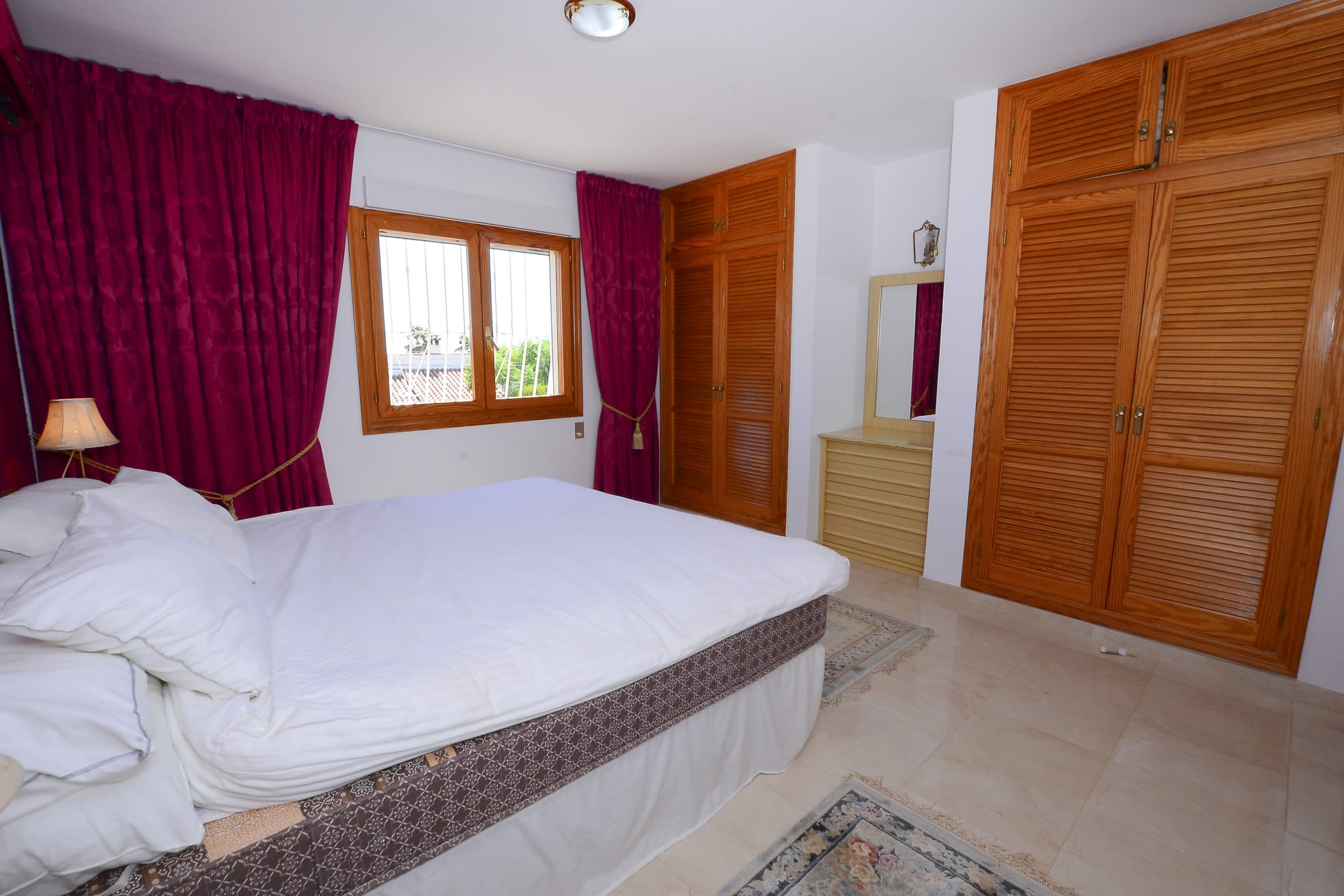  Chalet en venta directa con Plusvillas - C26 - Chalet de 7 dormitorios cerca de todo los servicios y de la playa de Calpe (Costa Blanca) 
