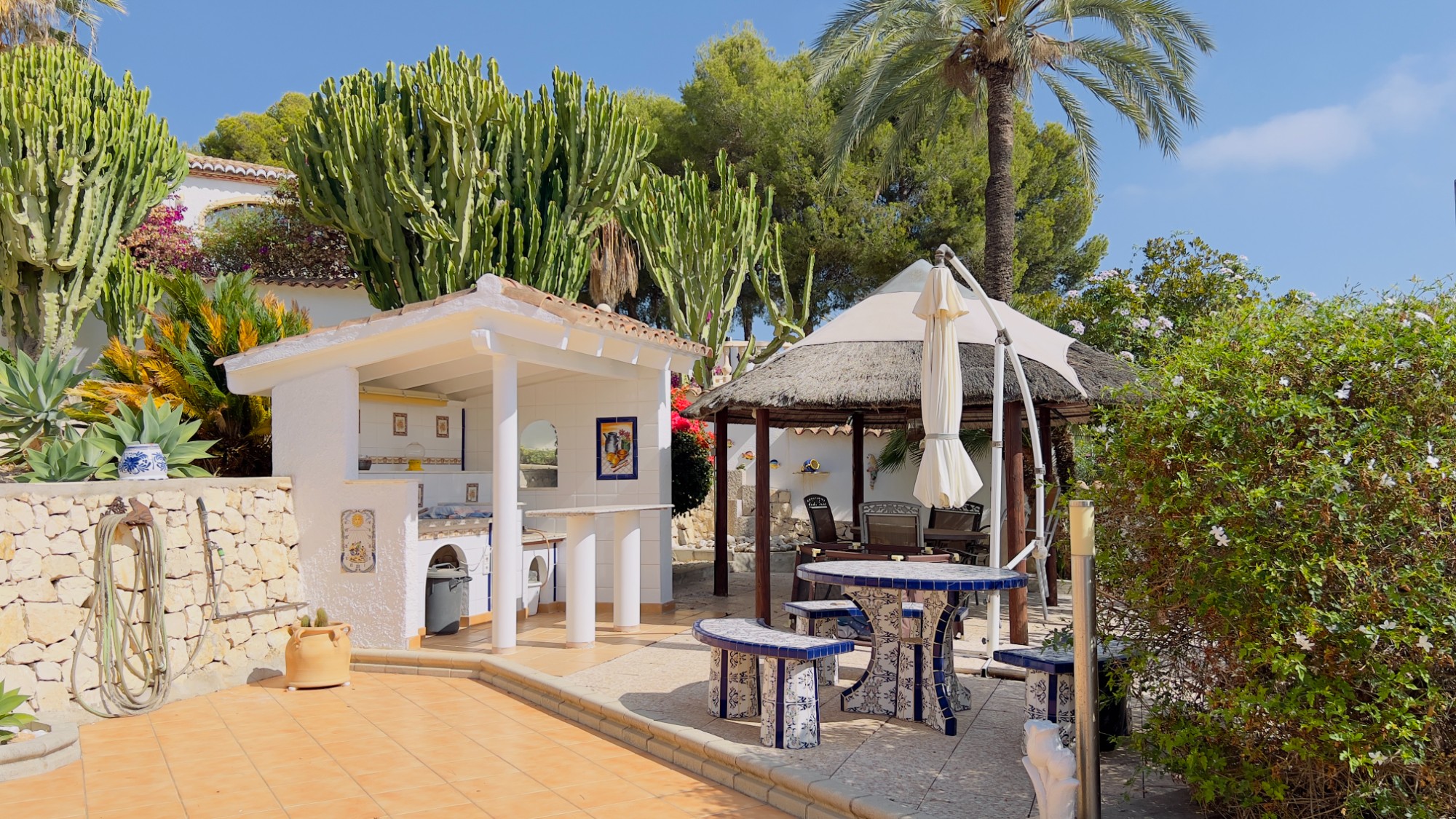  Chalet en venta directa con Plusvillas – C4163* – Villa con 3 dormitorios y 2 baños en Moraira, (Costa Blanca), zona Moravit 