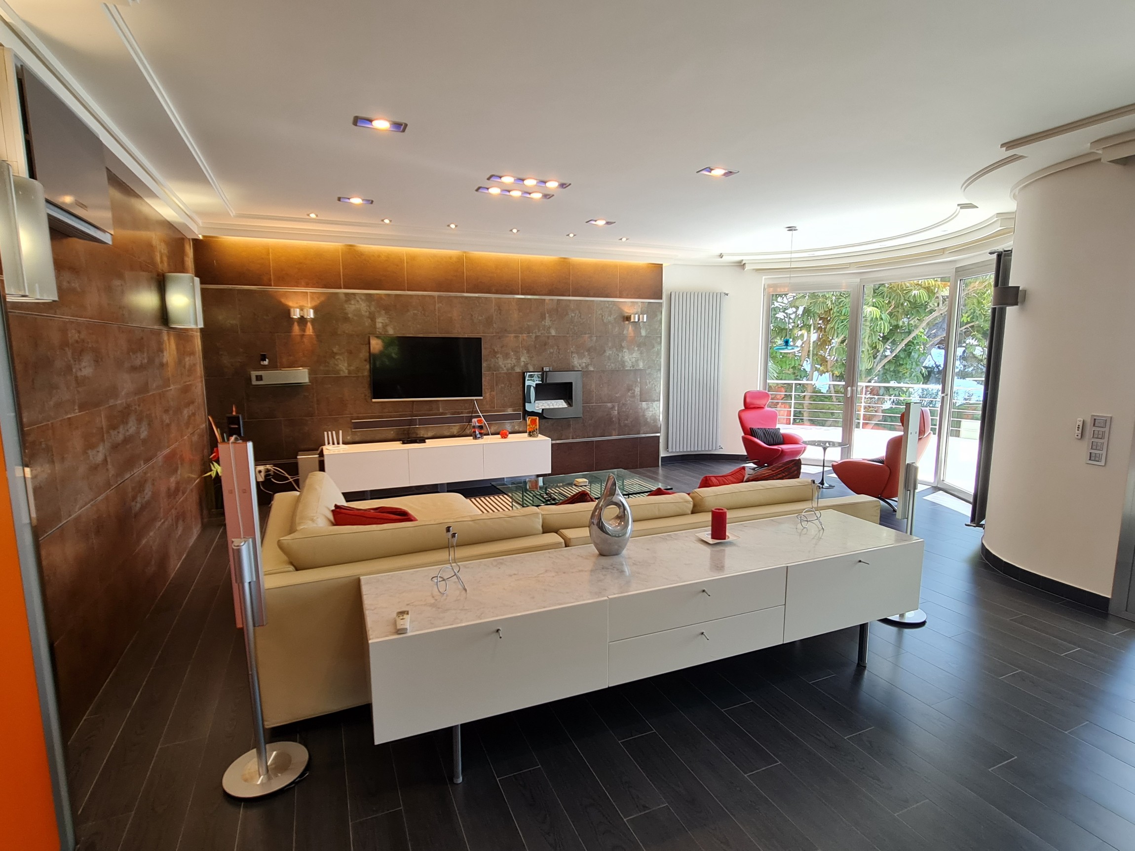  Chalet en venta con Plusvillas -C585- Villa en primera linea en Benissa Costa 