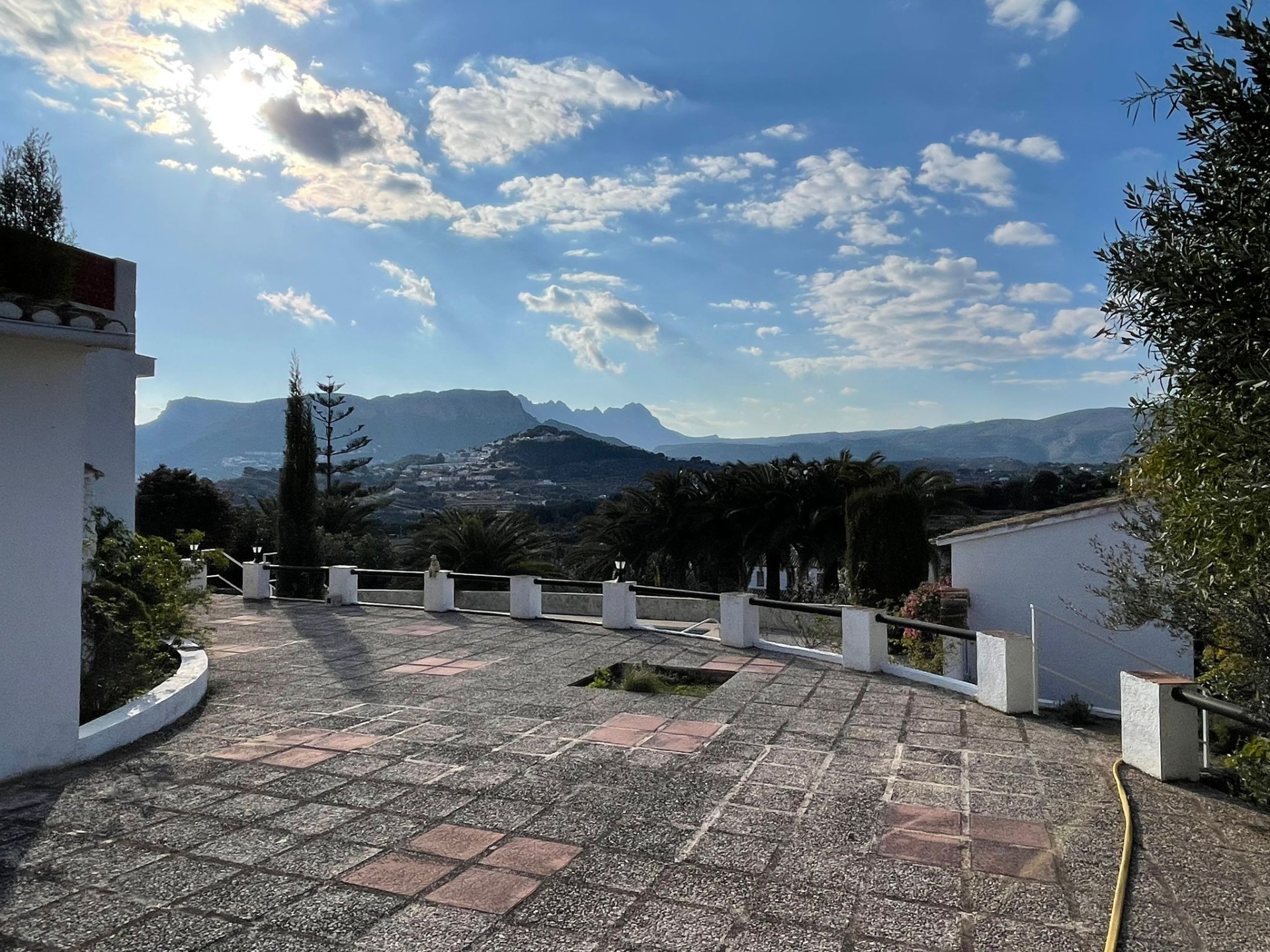  Chalet en venta directa con Plusvillas – C23083* – Villa con 3 dormitorios y 1 baños en Calpe, (Costa Blanca), zona Tosal de cometa 