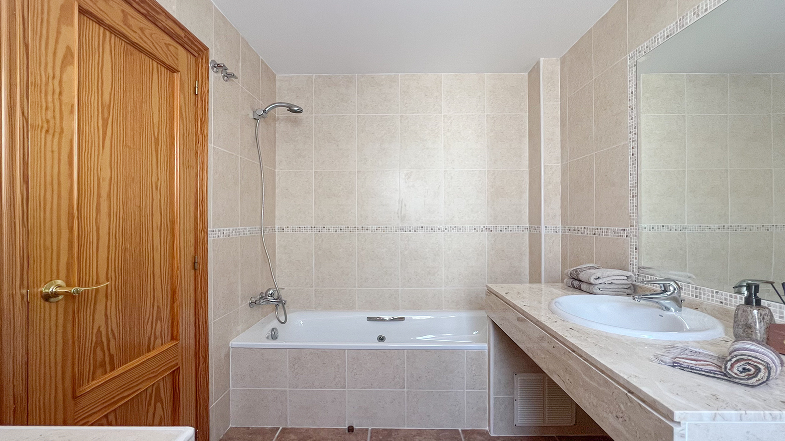  Chalet en venta directa con Plusvillas – C11099* – Villa con 3 dormitorios y 2 baños en Calpe, (Costa Blanca), zona Mascarat 