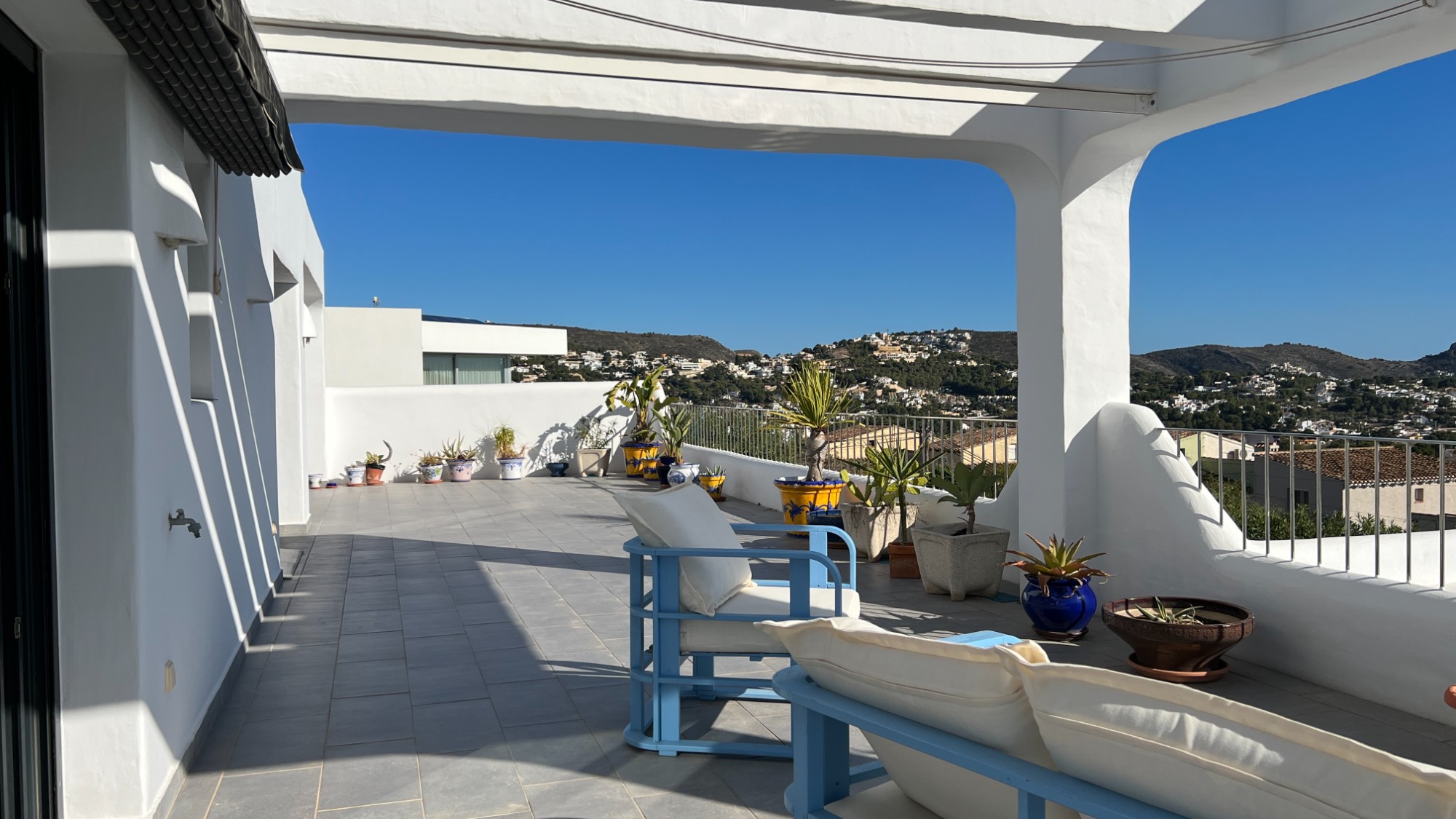  Chalet en venta directa con Plusvillas – C4140* – Villa con 3 dormitorios y 3 baños en Moraira, (Costa Blanca), zona La Sabatera 