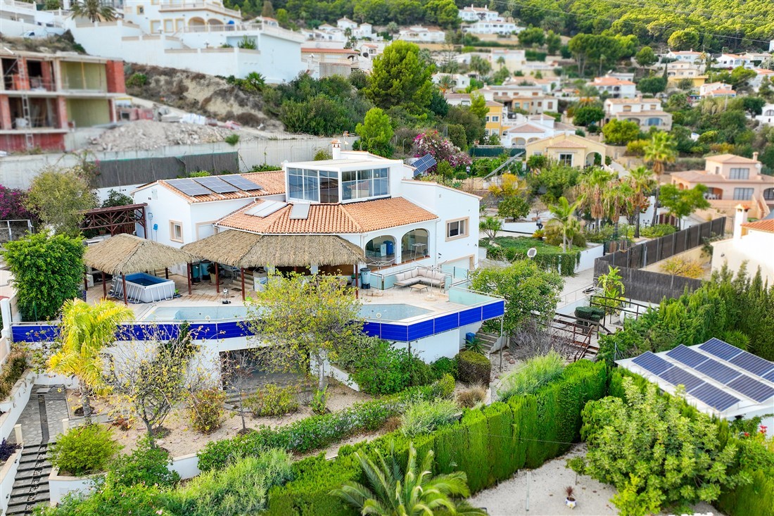  Chalet en venta directa con Plusvillas - C23 - Villa de ensueño de 5 dormitorios con vistas espectaculares al mar, zona Cucarres en Calpe (Costa Blanca) 