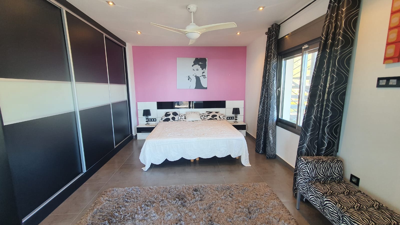  Chalet en venta directa con Plusvillas – C23077* – Villa con 5 dormitorios y 8 baños en Calpe, (Costa Blanca), zona Maryvilla 