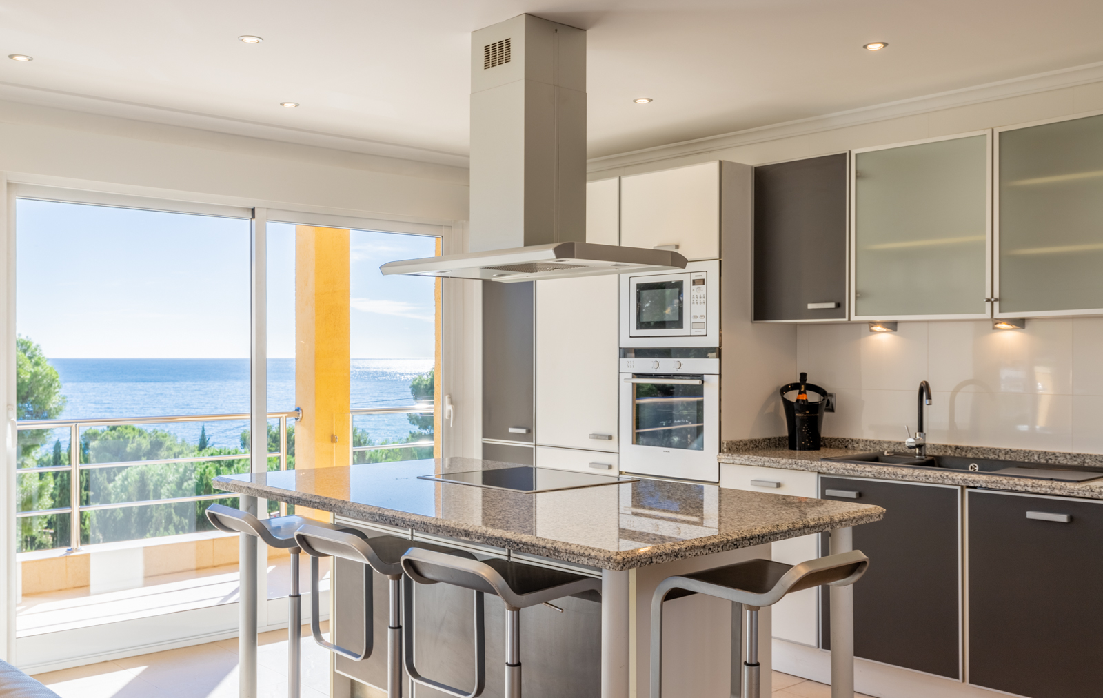  Chalet en venta directa con Plusvillas – C27004* – Villa con 3 dormitorios y 3 baños en Benissa, (Costa Blanca), zona 2ª linea 