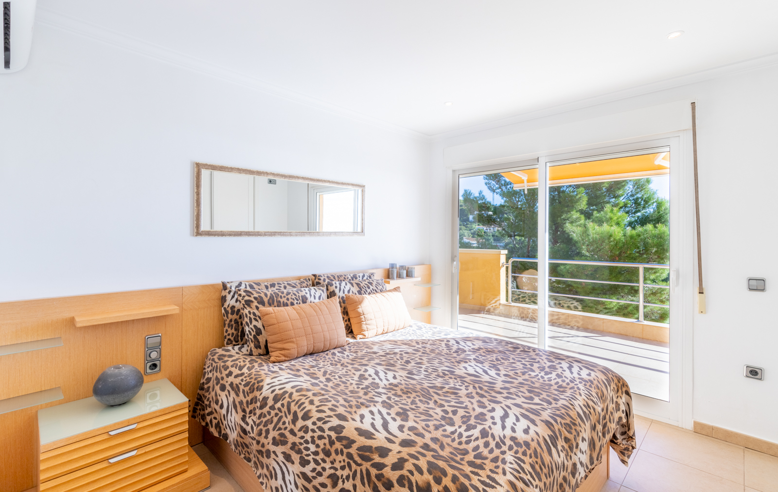  Chalet en venta directa con Plusvillas – C27004* – Villa con 3 dormitorios y 3 baños en Benissa, (Costa Blanca), zona 2ª linea 