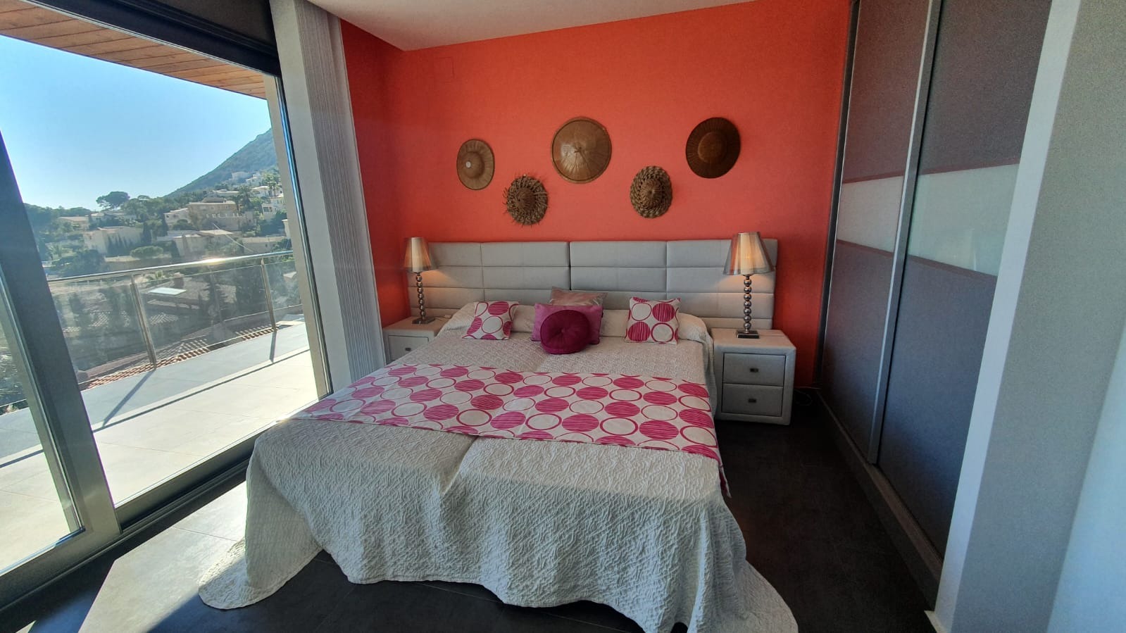  Chalet en venta directa con Plusvillas – C23077* – Villa con 5 dormitorios y 8 baños en Calpe, (Costa Blanca), zona Maryvilla 