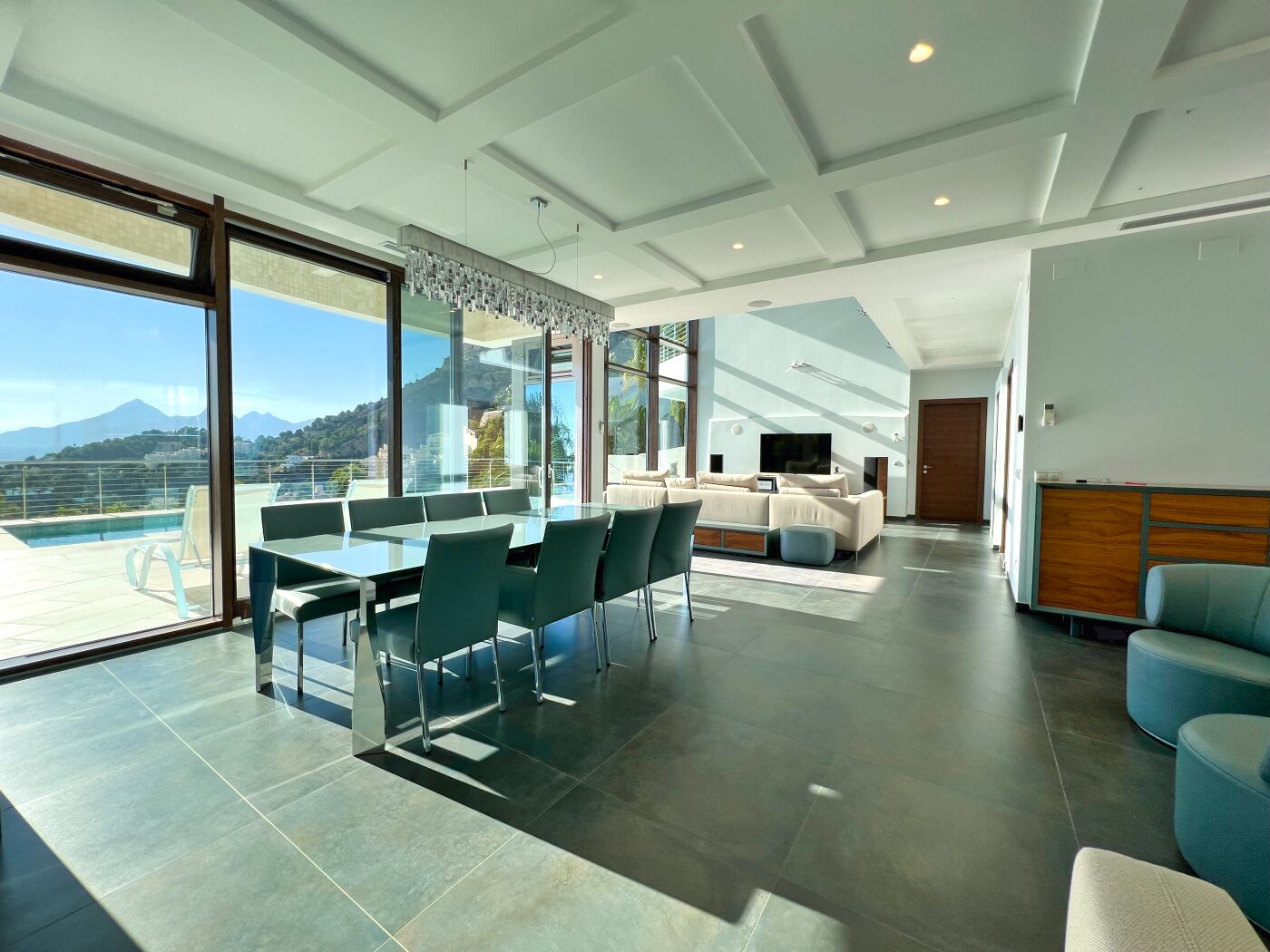  Chalet en venta directa con Plusvillas – C13031* – Villa con 5 dormitorios y 5 baños en Altea Hills, (Costa Blanca), zona Altea Hills 