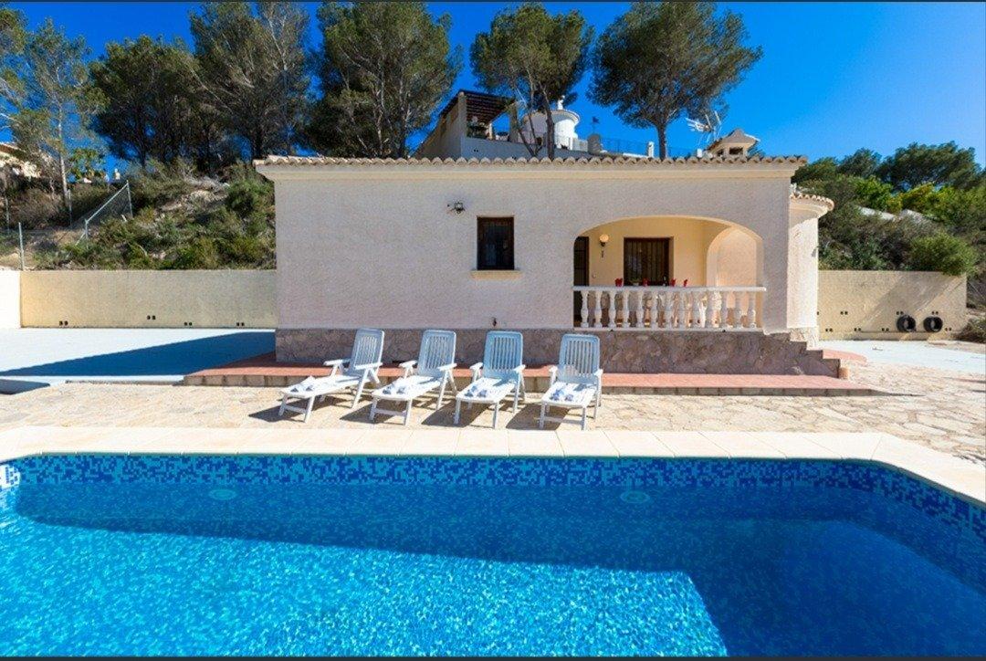  Chalet en venta directa con Plusvillas – C26041* – Villa con 3 dormitorios y 1 baños en Calpe, (Costa Blanca), zona  