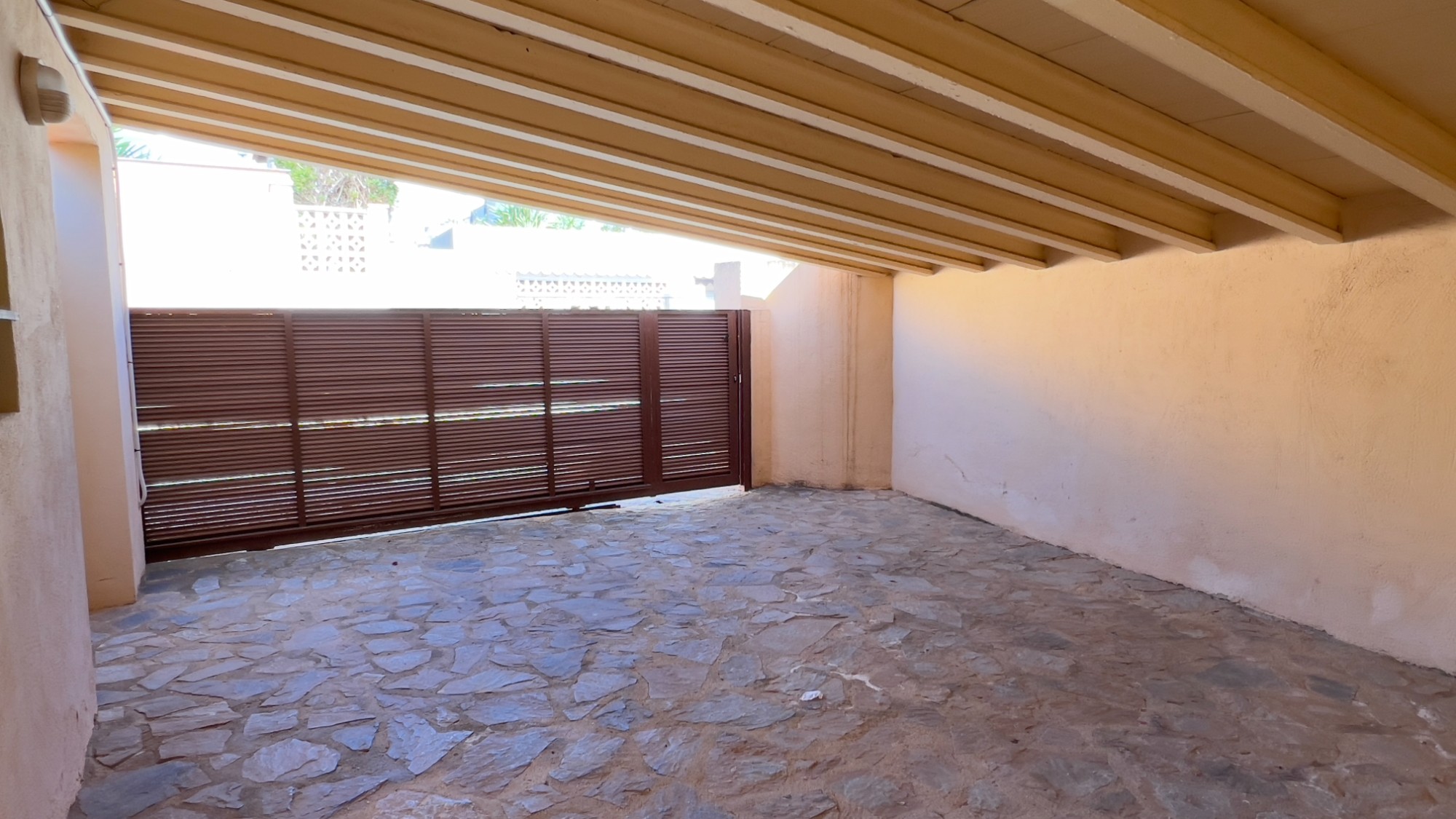  Chalet en venta directa con Plusvillas – C4154* – Villa con 2 dormitorios y 2 baños en Benissa, (Costa Blanca), zona Baladrar 