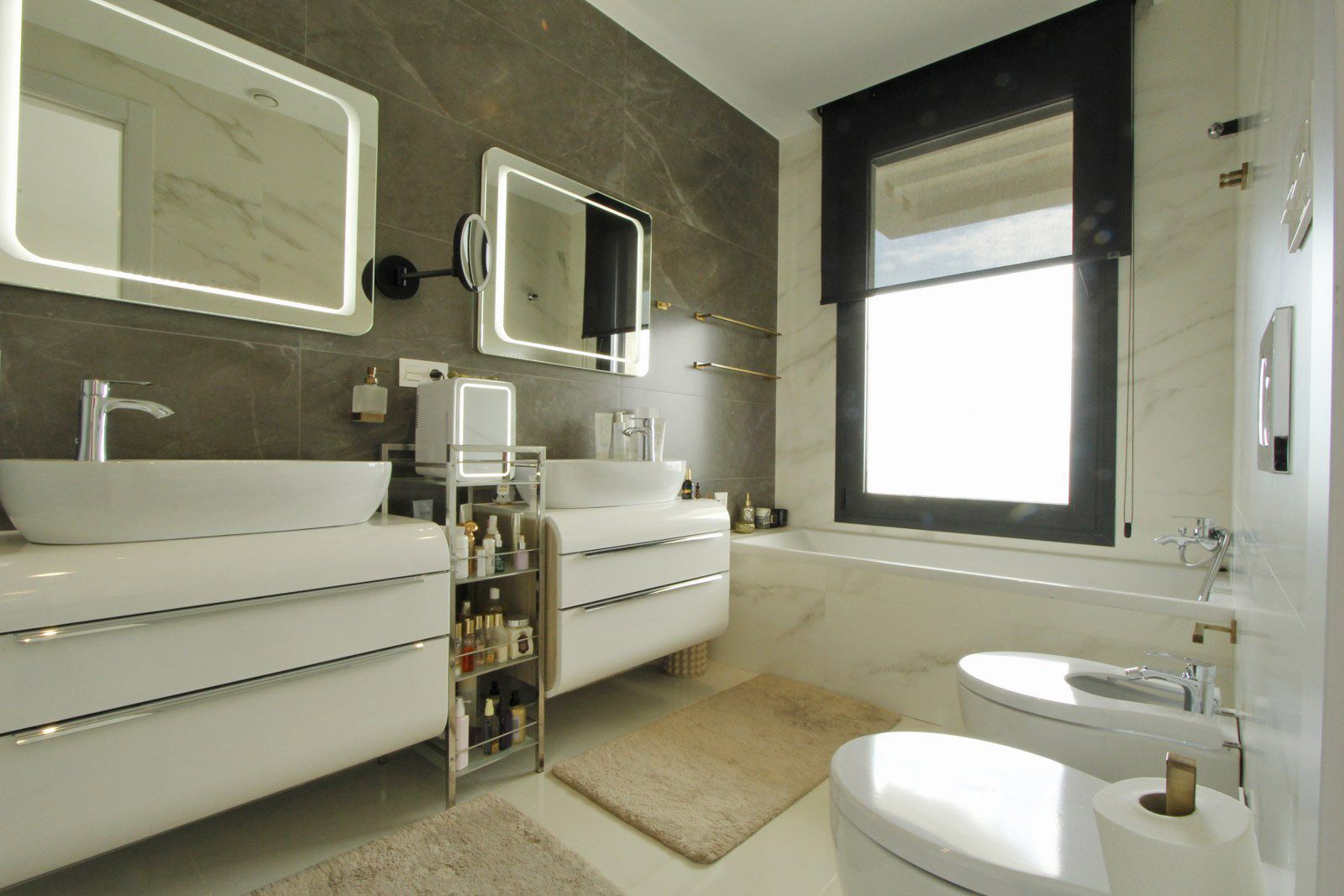  Chalet en venta directa con Plusvillas – C27025* – Villa con 5 dormitorios y 6 baños en Sierra Cortina, (Costa Blanca), zona Montroyal 