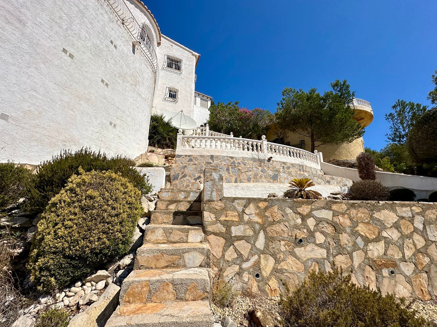  Chalet en venta directa con Plusvillas – C4165* – Villa con 3 dormitorios y 2 baños en Benitachell, (Costa Blanca), zona Dalias CDS 