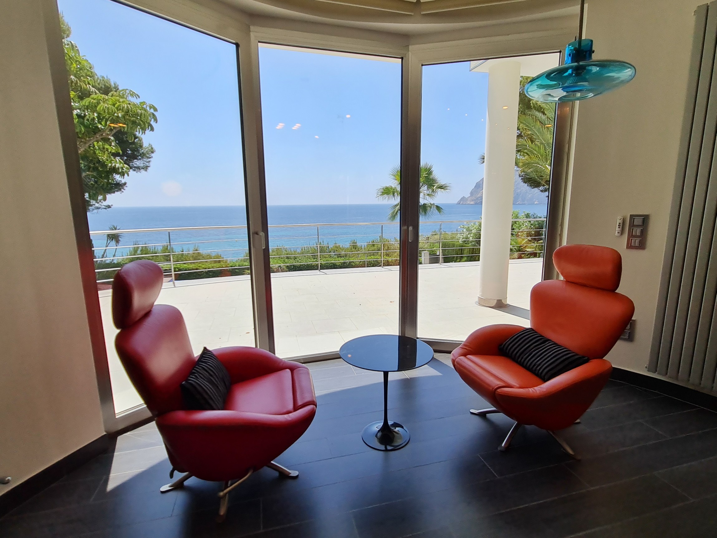  Chalet en venta con Plusvillas -C585- Villa en primera linea en Benissa Costa 