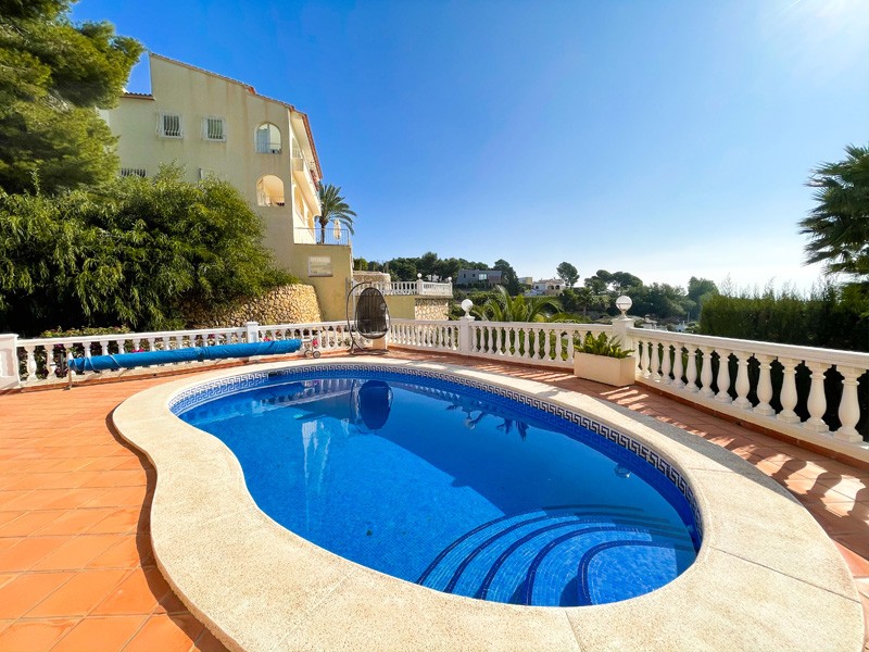  Chalet en venta directa con Plusvillas - C579 - Villa de 3 dormitorios con vistas al mar en la costa de Benissa (Costa Blanca) 