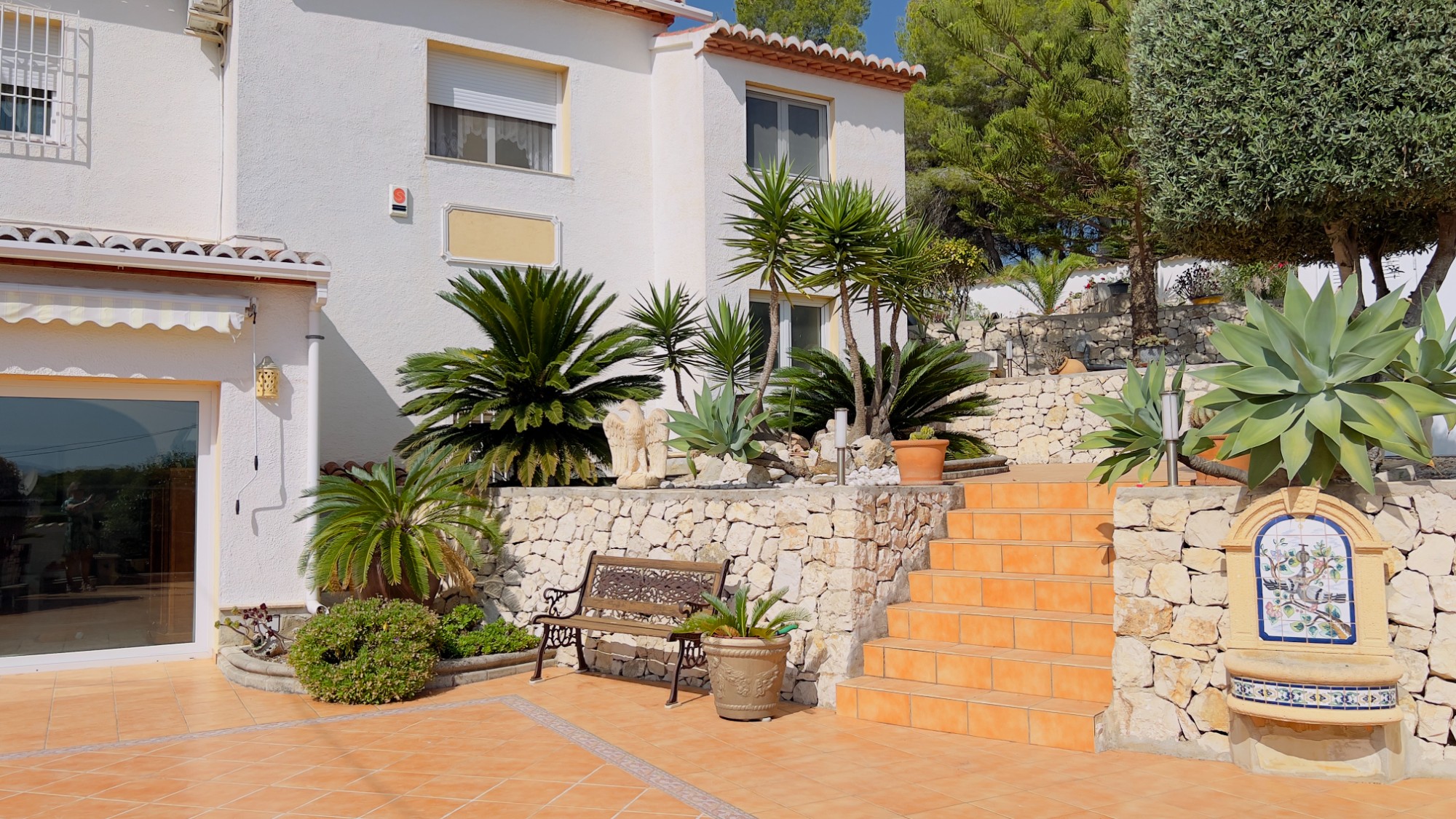  Chalet en venta directa con Plusvillas – C4163* – Villa con 3 dormitorios y 2 baños en Moraira, (Costa Blanca), zona Moravit 