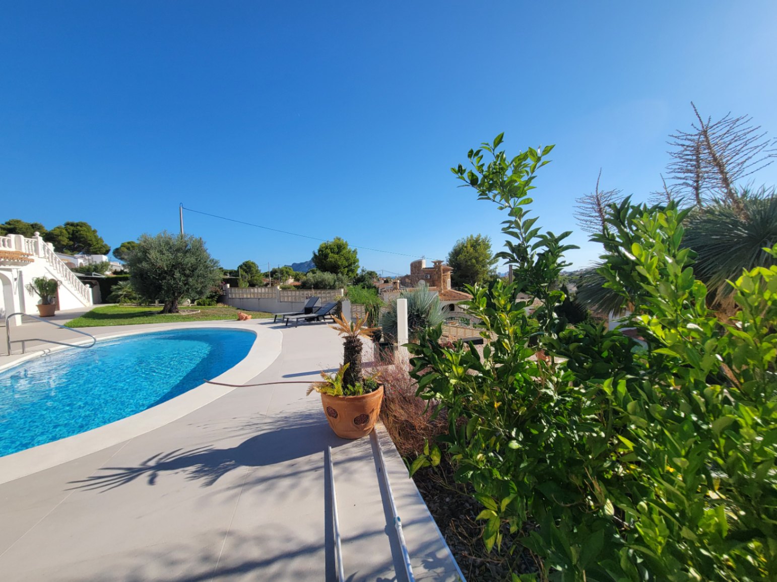  Chalet en venta directa con Plusvillas – C34020* – Villa con 3 dormitorios y 3 baños en Calpe, (Costa Blanca), zona Gran Sol 