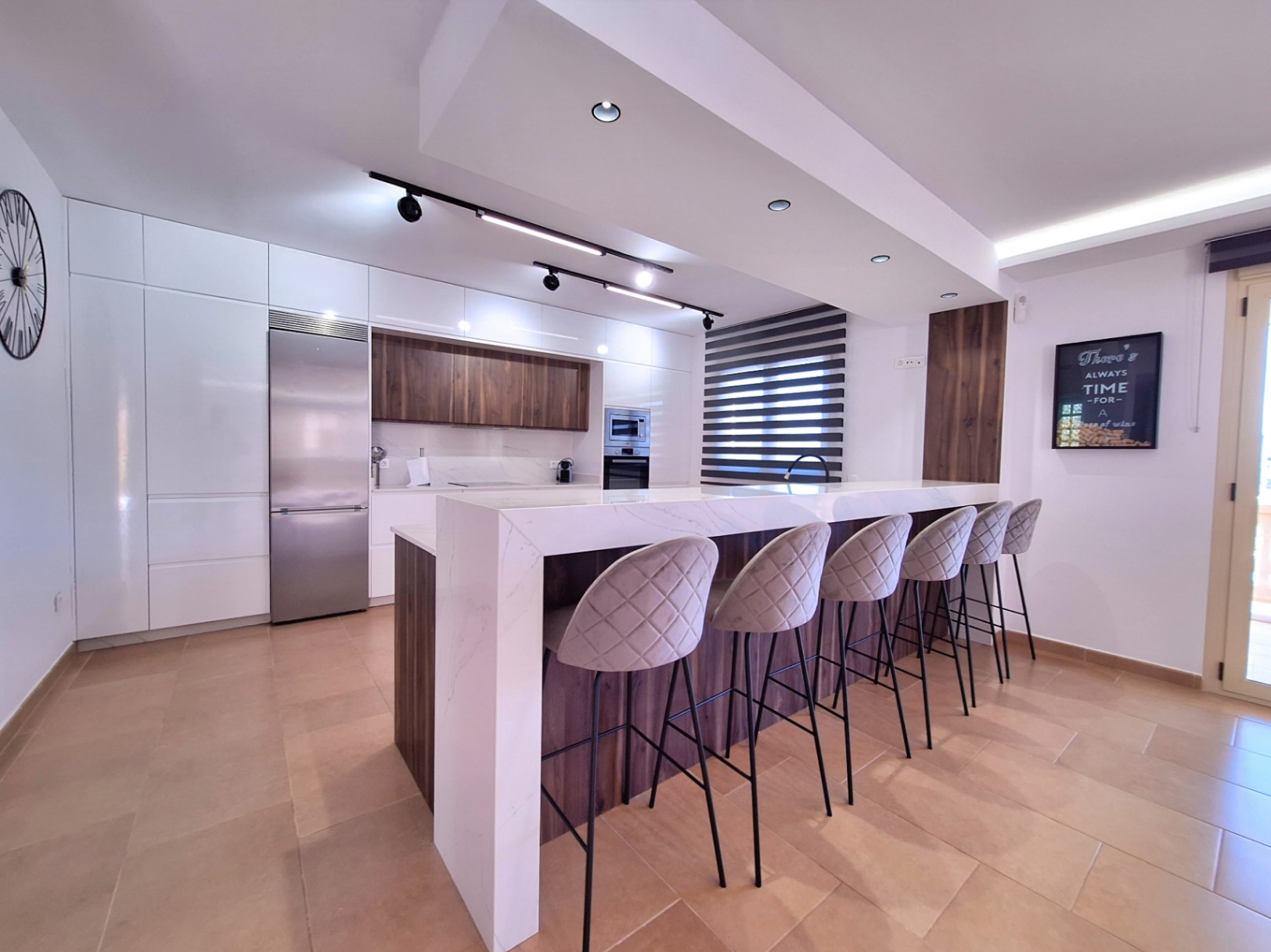  Chalet en venta directa con Plusvillas – C35041* – Villa con 6 dormitorios y 4 baños en Calpe, (Costa Blanca), zona Zona Residencial 