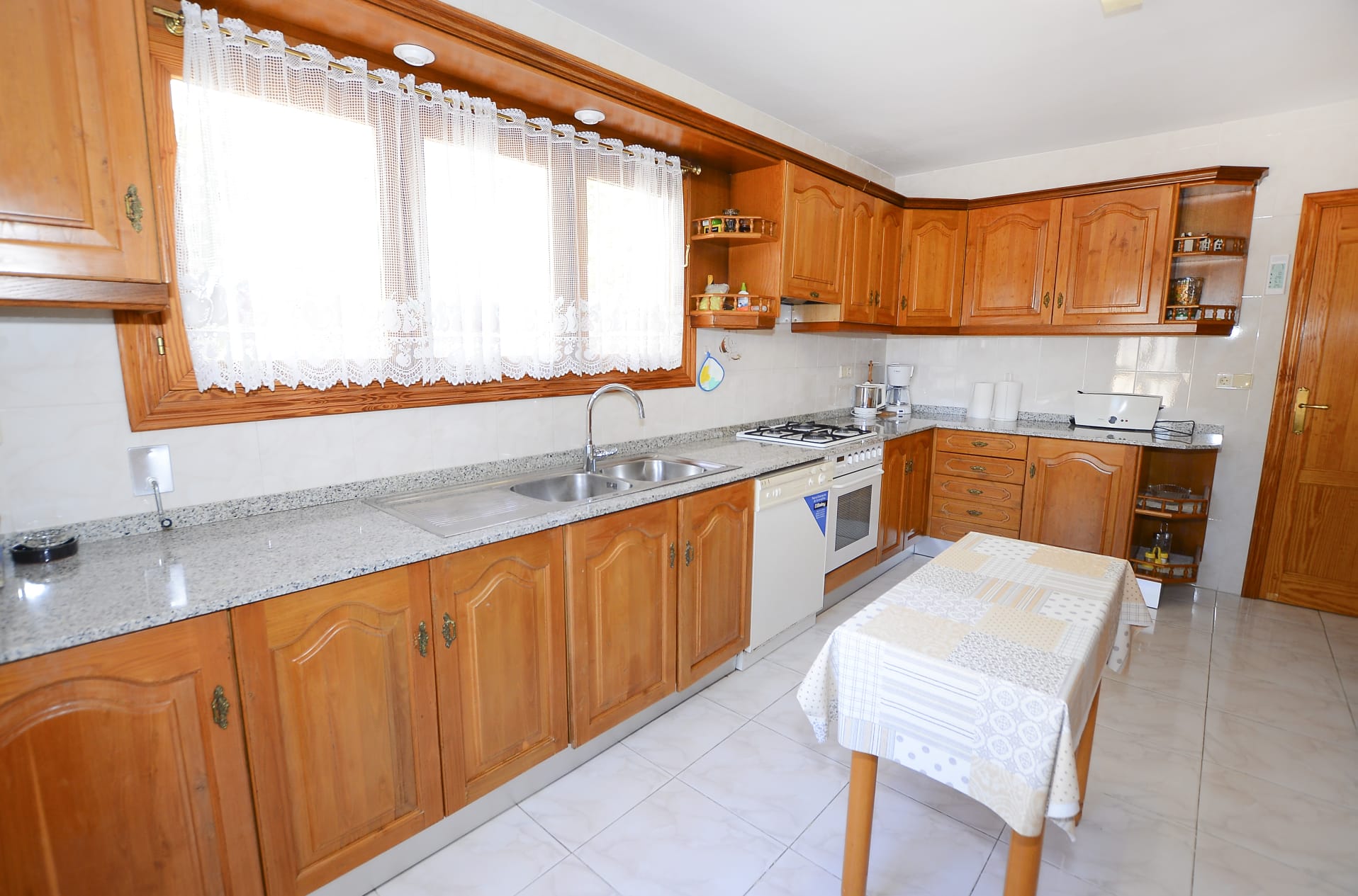  Chalet en venta directa con Plusvillas - C26 - Chalet de 7 dormitorios cerca de todo los servicios y de la playa de Calpe (Costa Blanca) 