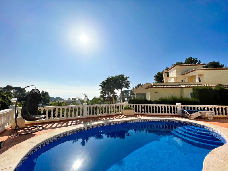  Chalet en venta directa con Plusvillas - C579 - Villa de 3 dormitorios con vistas al mar en la costa de Benissa (Costa Blanca) 