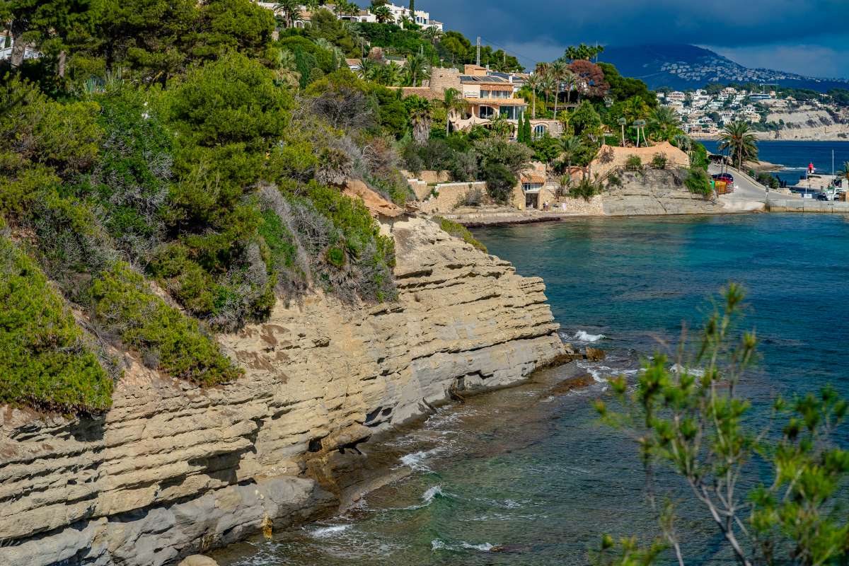  Chalet en venta directa con Plusvillas – C22035* – Villa con 5 dormitorios y 5 baños en Calpe, (Costa Blanca), zona Calpe 