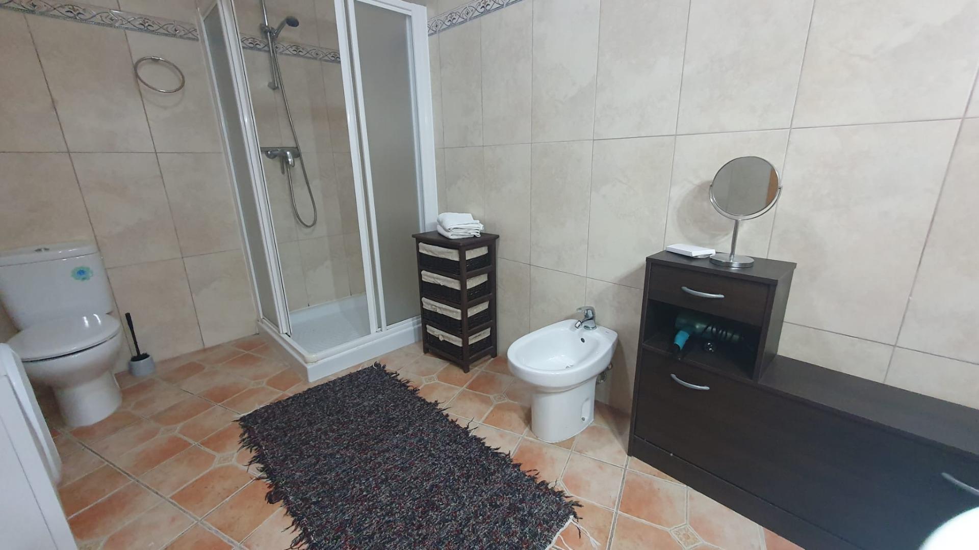  Chalet en venta directa con Plusvillas – C23100* – Villa con 8 dormitorios y 8 baños en Calpe, (Costa Blanca), zona Maryvilla 