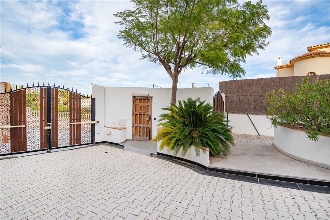  Chalet en venta directa con Plusvillas - C23 - Villa de ensueño de 5 dormitorios con vistas espectaculares al mar, zona Cucarres en Calpe (Costa Blanca) 