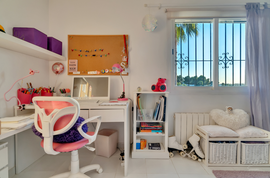  Chalet en venta directa con Plusvillas – C4149* – Villa con 5 dormitorios y 4 baños en Moraira, (Costa Blanca), zona Alcasar 