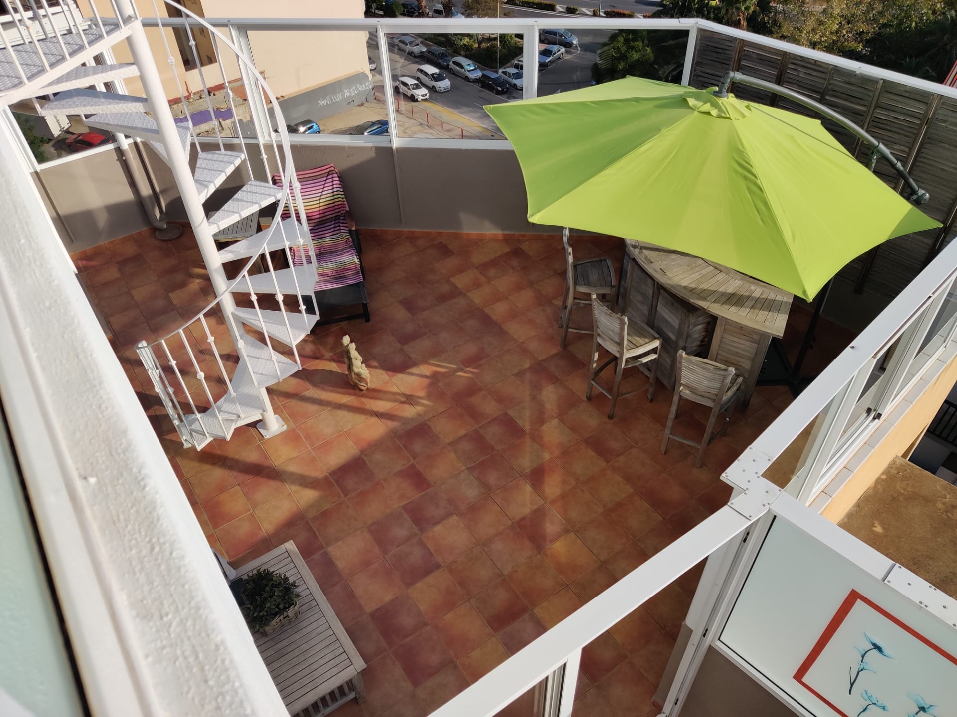  Ático en venta directa con Plusvillas – C23057* – Villa con 2 dormitorios y 2 baños en Calpe, (Costa Blanca), zona Centro 