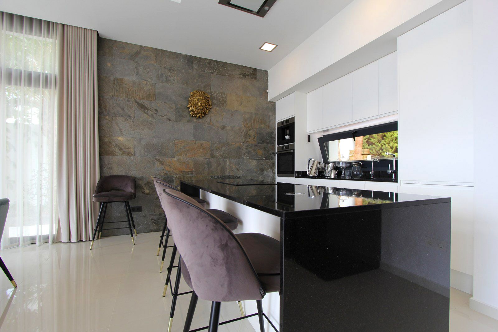  Chalet en venta directa con Plusvillas – C27025* – Villa con 5 dormitorios y 6 baños en Sierra Cortina, (Costa Blanca), zona Montroyal 