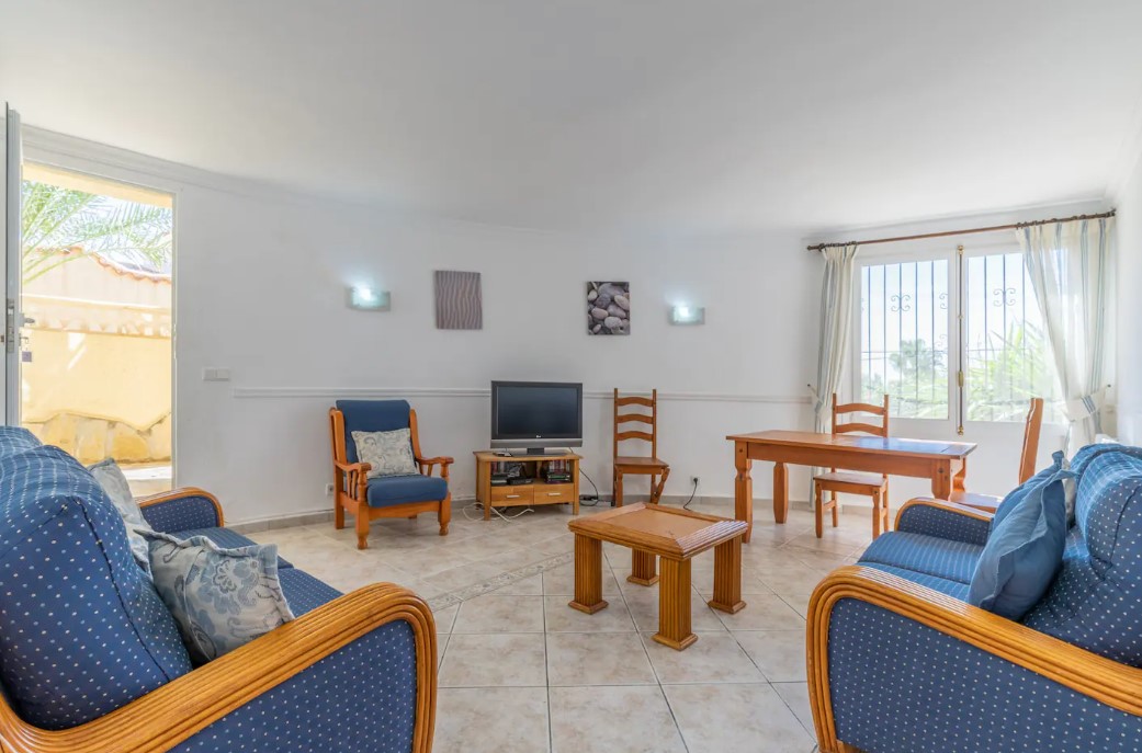  Chalet en venta directa con Plusvillas – C4136* – Villa con 10 dormitorios y 5 baños en Moraira, (Costa Blanca), zona Moraira 