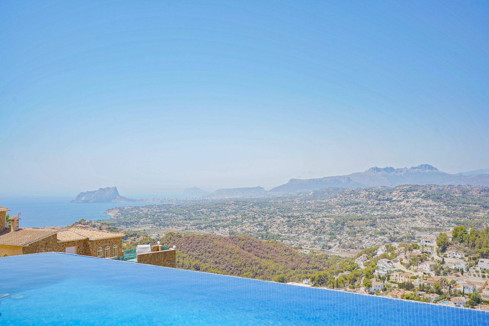  Chalet en venta directa con Plusvillas – C5382* – Villa con 2 dormitorios y 2 baños en Benitachell, (Costa Blanca), zona Cumbre del Sol 