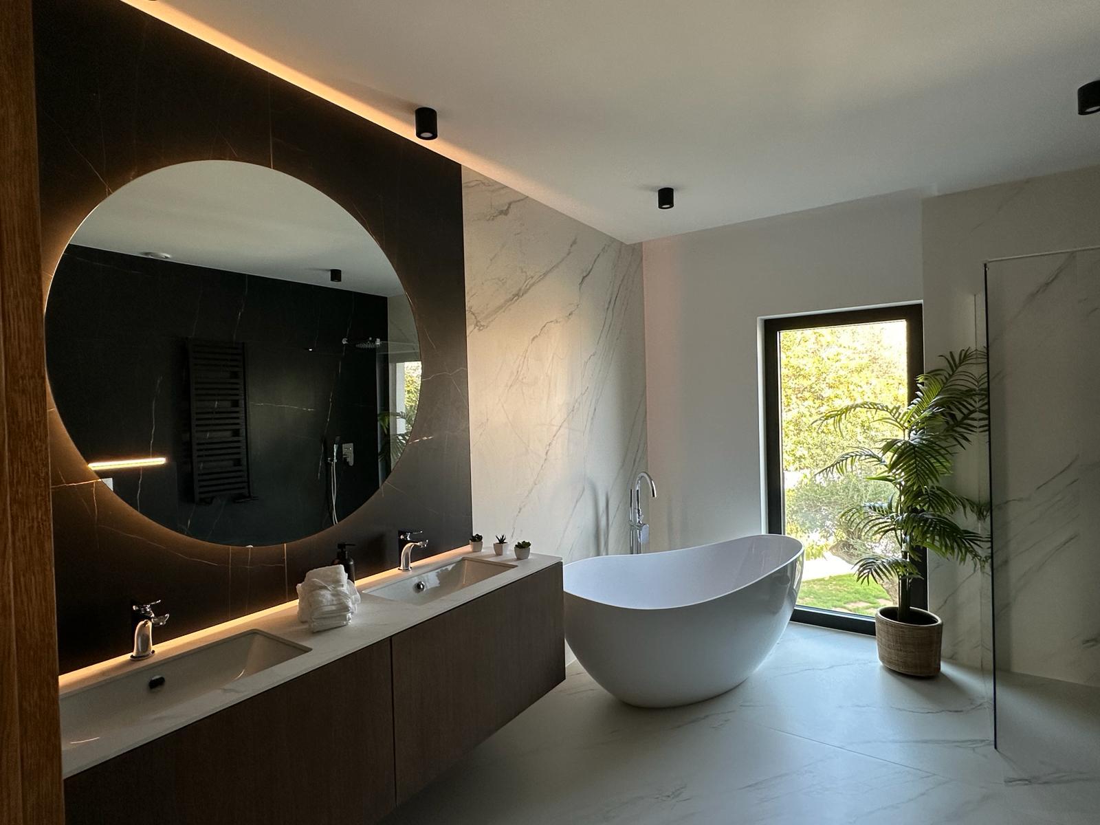  Chalet en venta con plusvillas -C121- Villas de 5 dormitorios en la Cumbre del sol con bonitas vistas al mar (Costa Blanca) 