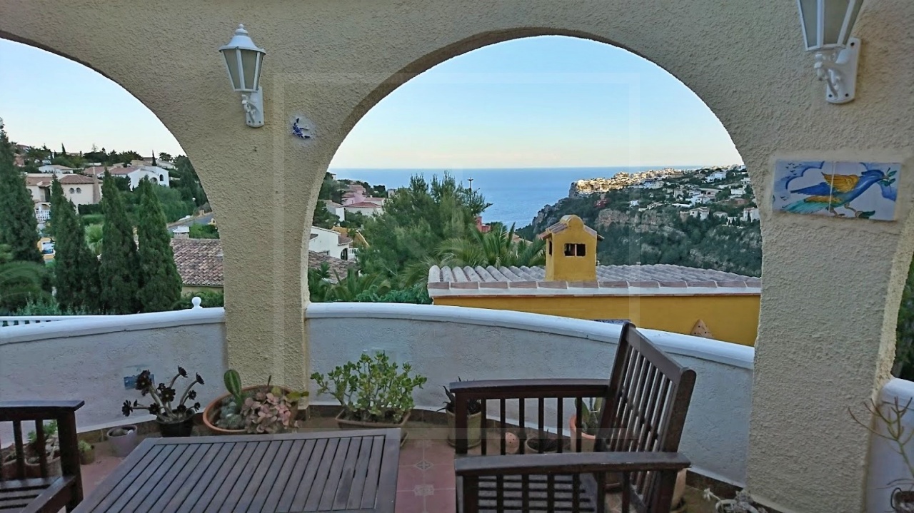  Chalet en venta directa con Plusvillas – C36026* – Villa con 5 dormitorios y 3 baños en Benitachell, (Costa Blanca), zona Cumbre Del Sol 