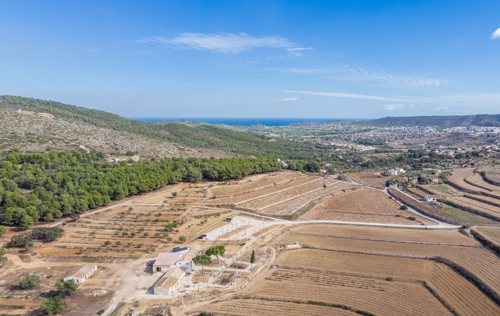  Chalet en venta directa con Plusvillas – C27018* – Villa con 2 dormitorios y 2 baños en Teulada, (Costa Blanca), zona Campo 