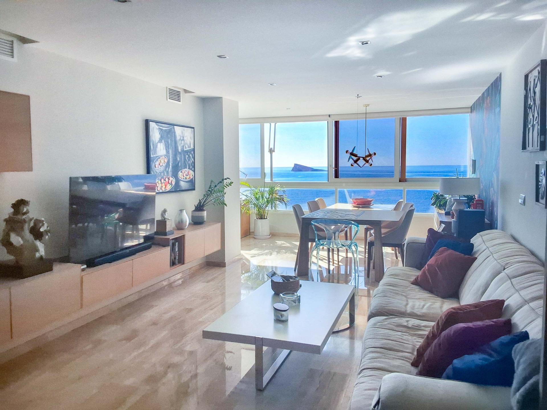  Apartamento en venta directa con Plusvillas – A17540* – Bonito apartamento de 2 dormitorios y 2 baños., (Costa Blanca), zona Benidorm 