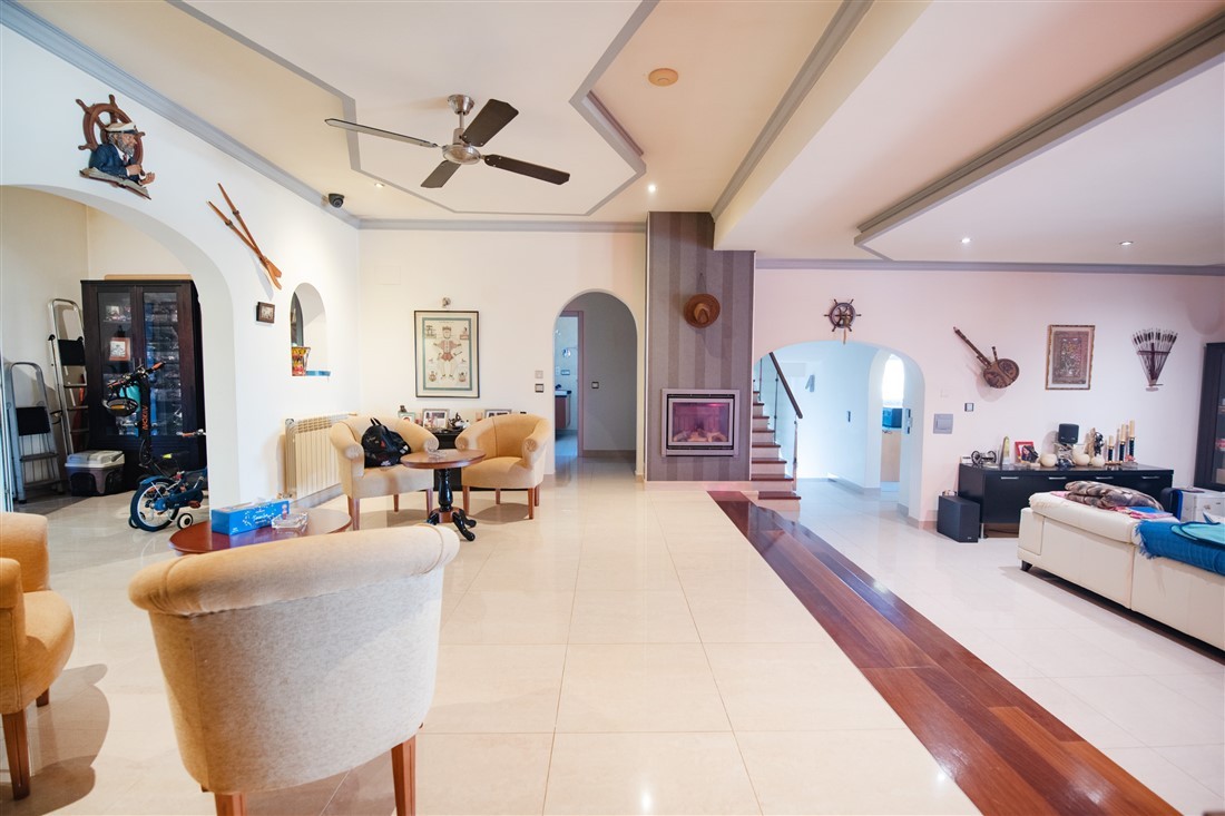  Chalet en venta directa con Plusvillas - C23 - Villa de ensueño de 5 dormitorios con vistas espectaculares al mar, zona Cucarres en Calpe (Costa Blanca) 