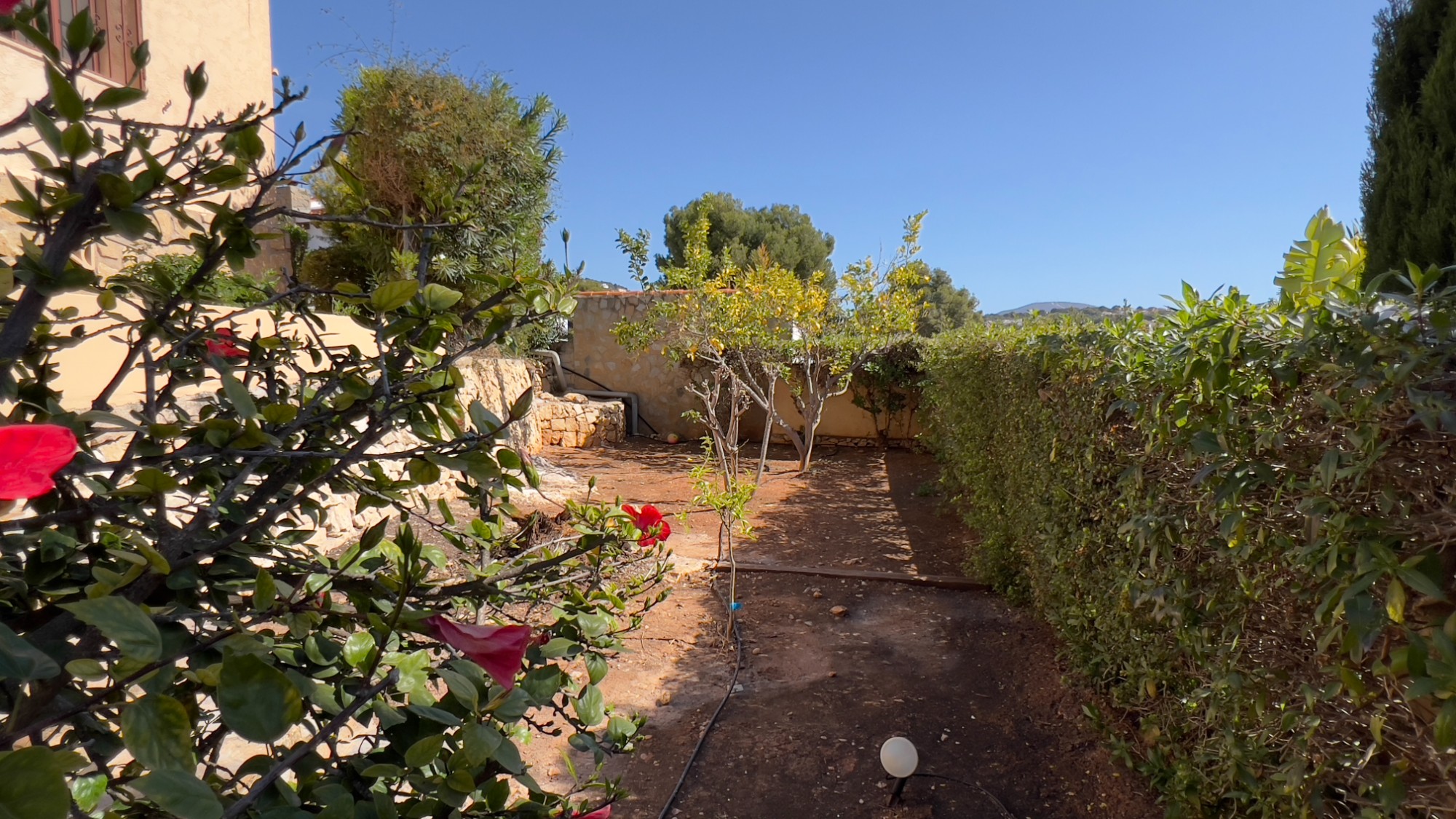  Chalet en venta directa con Plusvillas – C4154* – Villa con 2 dormitorios y 2 baños en Benissa, (Costa Blanca), zona Baladrar 