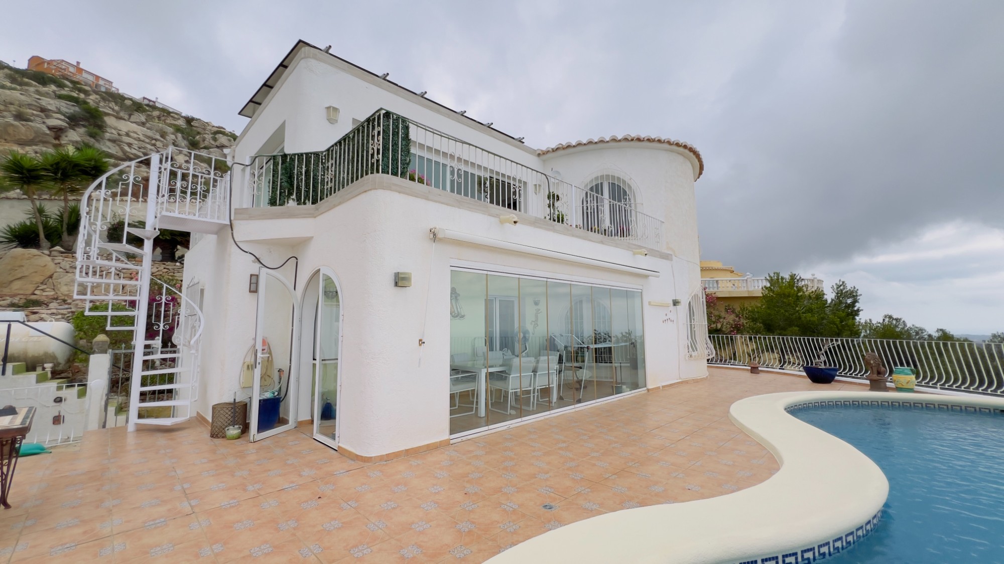  Chalet en venta directa con Plusvillas – C4165* – Villa con 3 dormitorios y 2 baños en Benitachell, (Costa Blanca), zona Dalias CDS 