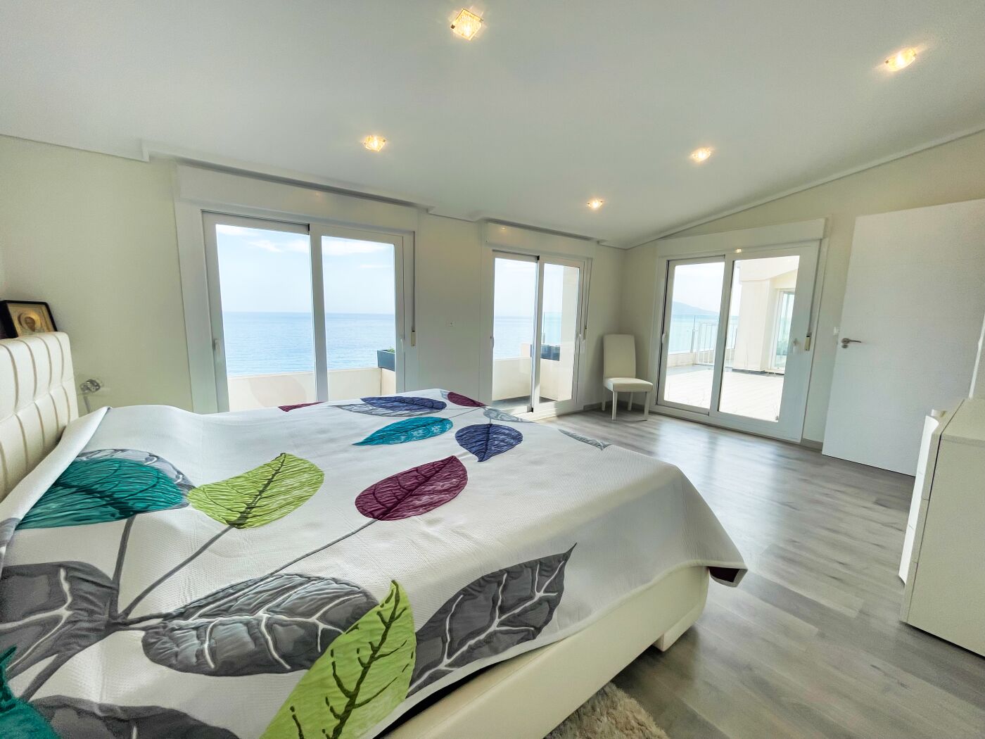  Chalet en venta directa con Plusvillas – C13035* – Villa con 4 dormitorios y 4 baños en Altea, (Costa Blanca), zona Mascarat 