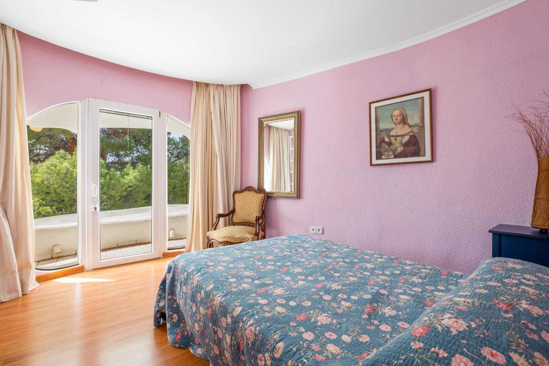  Chalet en venta directa con Plusvillas – C17345* – Villa con 5 dormitorios y 4 baños en Altea, (Costa Blanca), zona Altea La Vella 