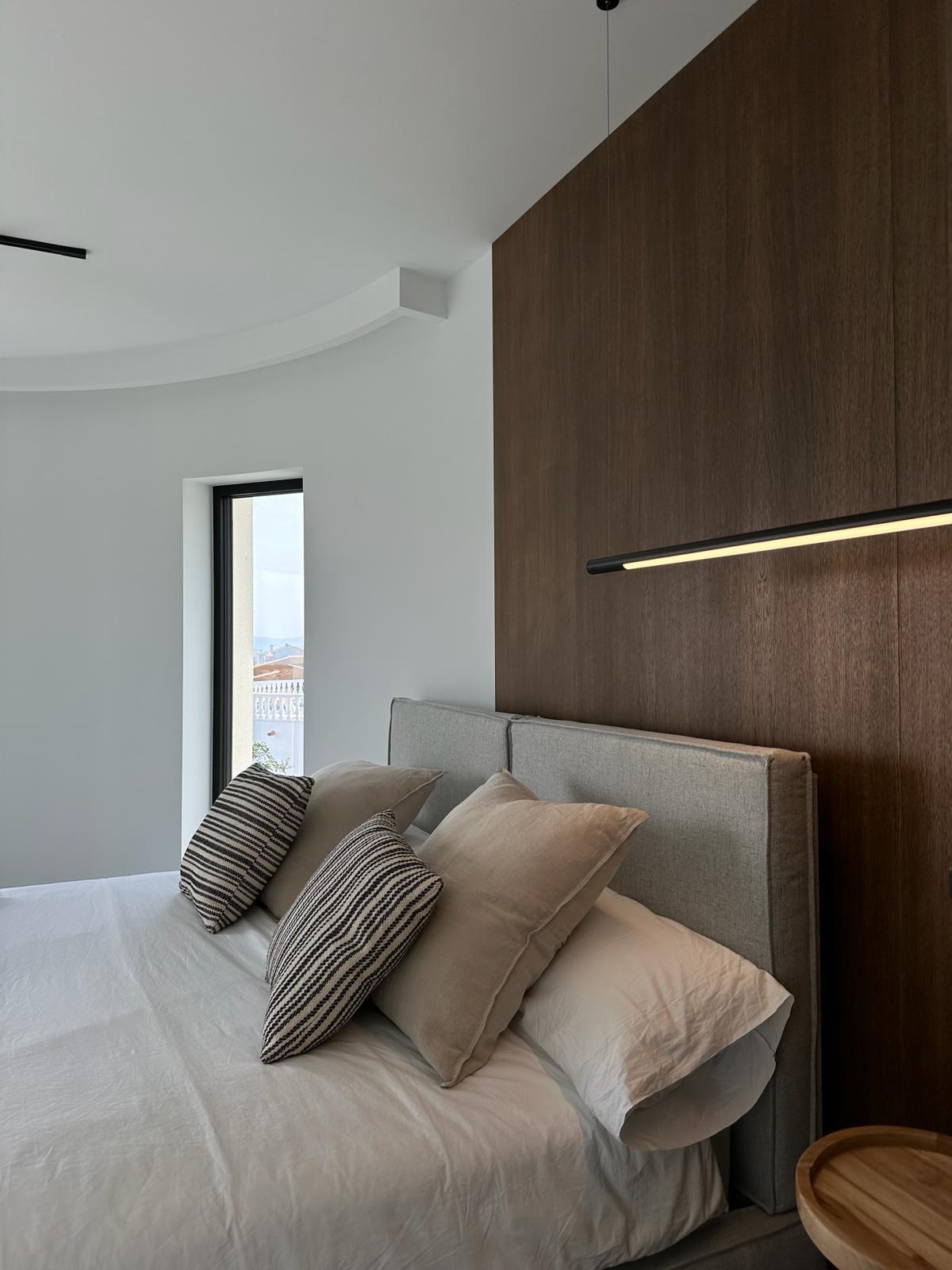  Chalet en venta con plusvillas -C121- Villas de 5 dormitorios en la Cumbre del sol con bonitas vistas al mar (Costa Blanca) 